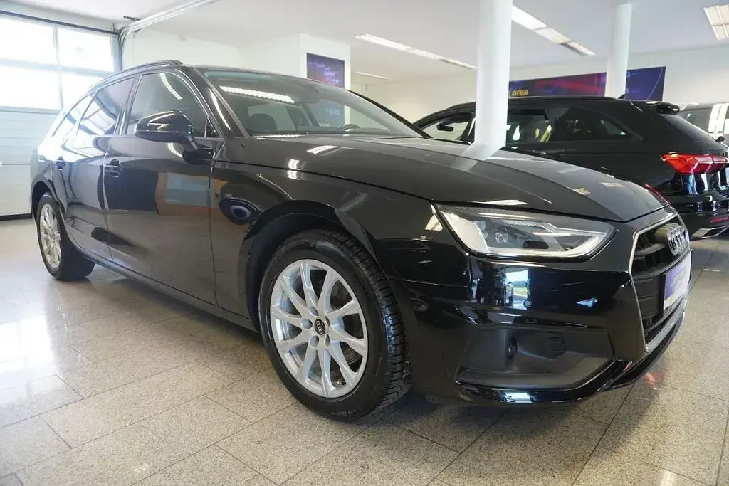 Gebraucht Audi A4 Business 150 PS (110 kW) 2022 Schwarz Kombi