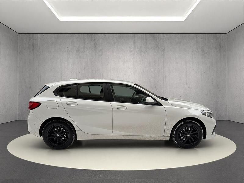 Gebraucht BMW 118 Advantage 136 PS (100 kW) 2023 Weiß Kleinwagen