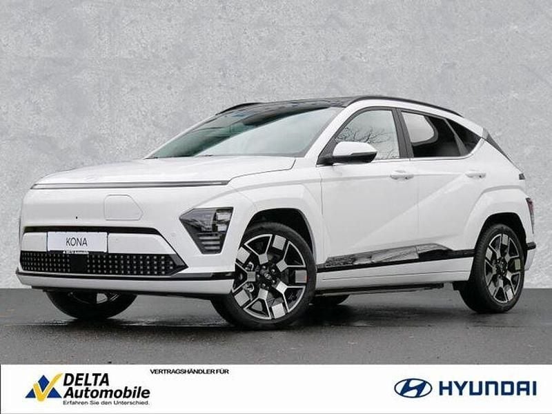 Serenity white / mic Gebraucht 2024 Hyundai Kona Prime SUV | 33.760 € (Guter Preis) - Bild 1/4