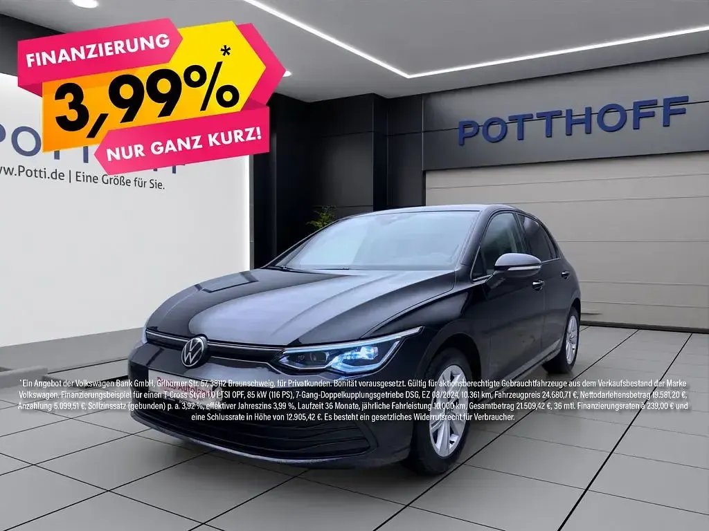 Second-hand VW Golf VIII Life 131 CP (96 kW) 2023 Berlinǎ
