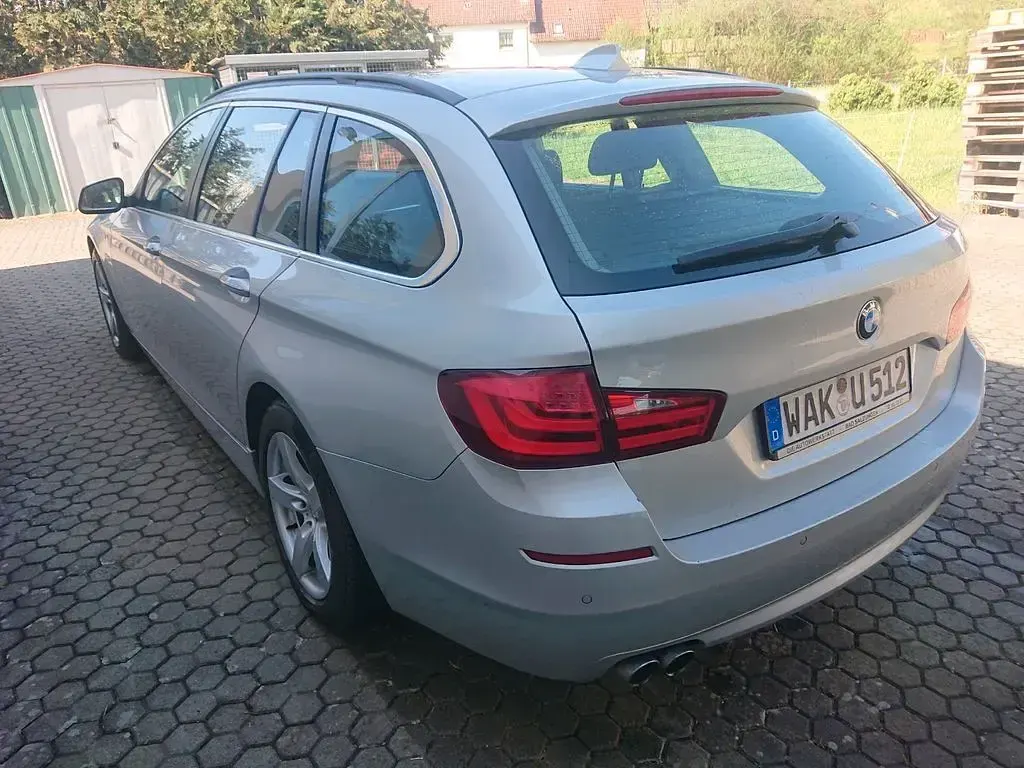 Gebraucht BMW 520 184 PS (135 kW) 2010 Silber Kombi