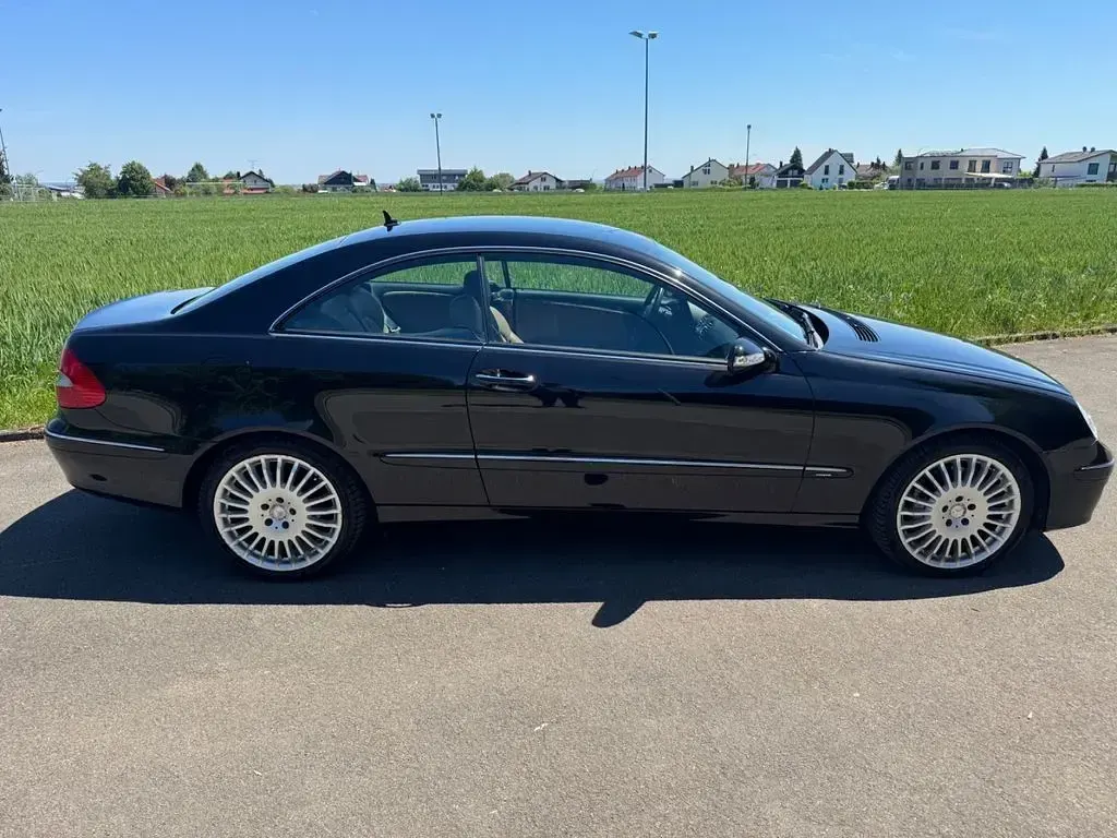 Gebraucht Mercedes CLK200 Avantgarde 184 PS (135 kW) 2008 Schwarz Coupé