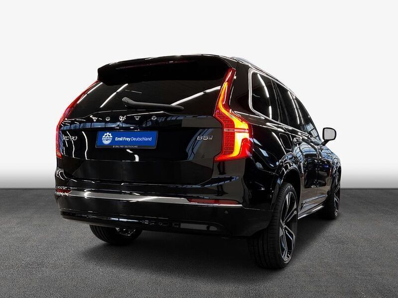 Onyx blackmetallic 717 Gebraucht 2023 Volvo XC90 Plus SUV | 62.445 € (Fairer Preis) - Bild 1/2
