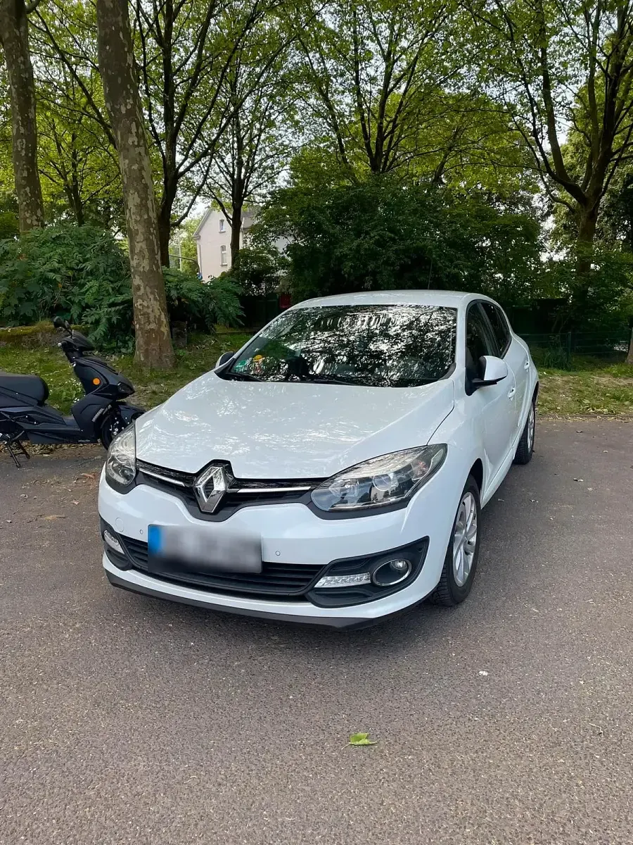 Gebraucht Renault Mégane 116 PS (85 kW) 2014 Weiß Kleinwagen
