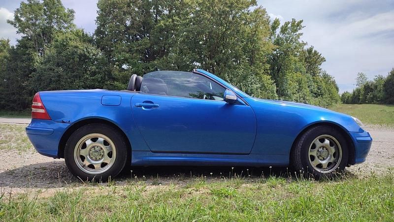Gebraucht Mercedes SLK200 163 PS (119 kW) 2000 Blau Cabrio