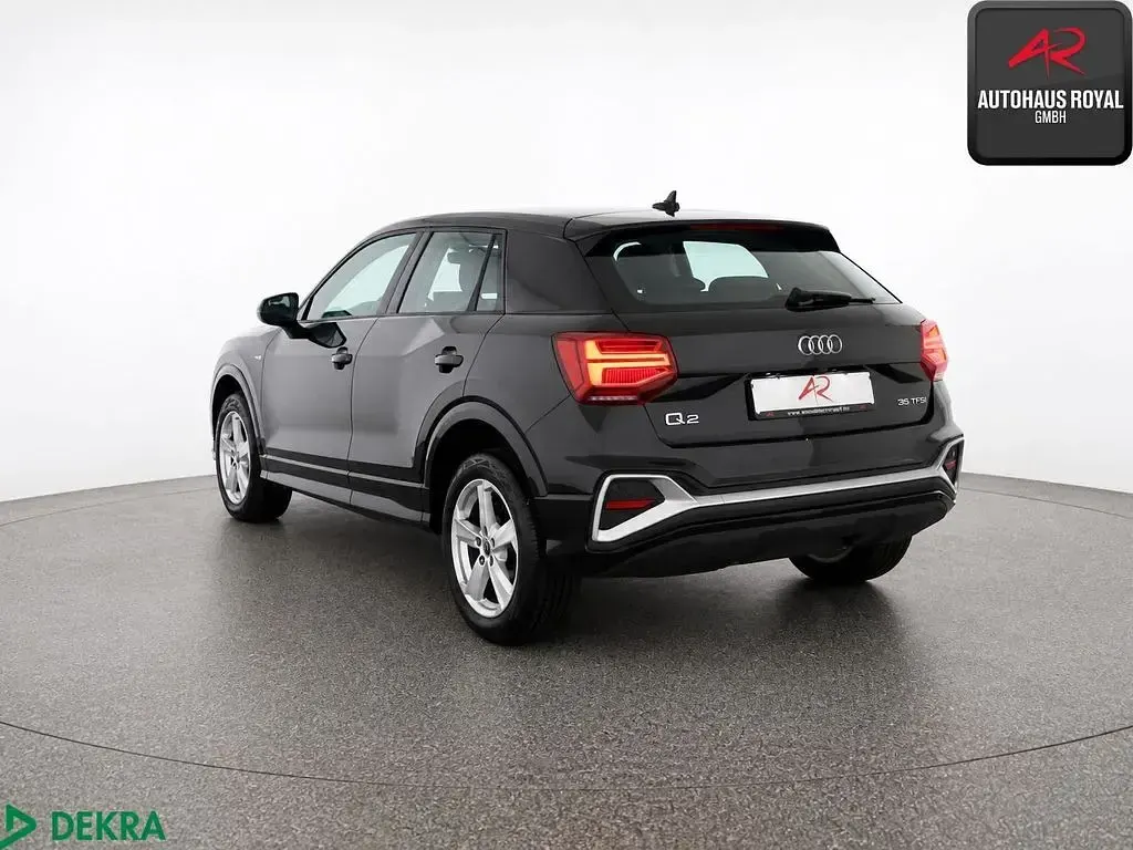 Gebraucht Audi Q2 S-Line 150 PS (110 kW) 2024 Schwarz SUV