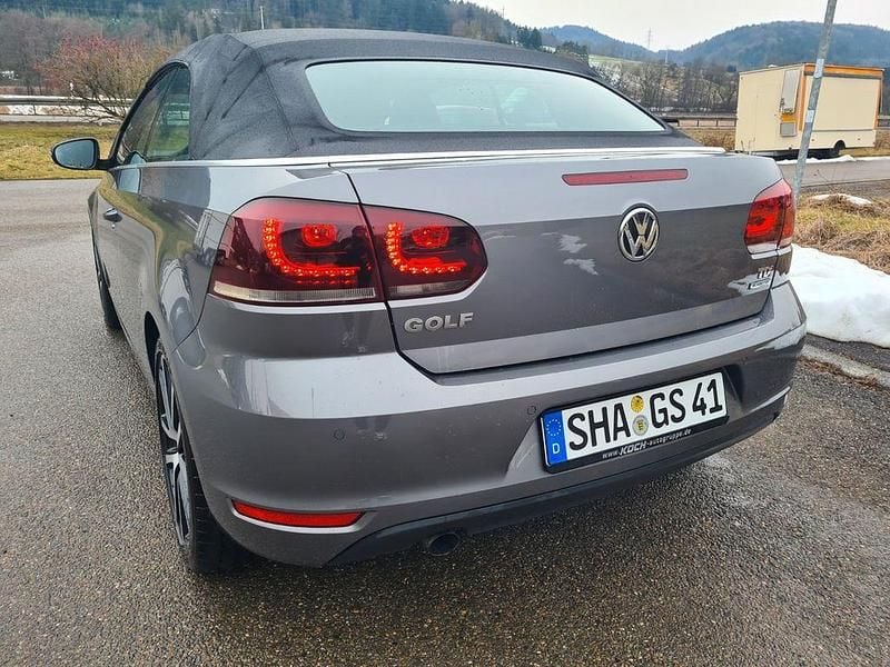 Gebraucht VW Golf Cabriolet Basis 105 PS (77 kW) 2013 Grau Cabrio