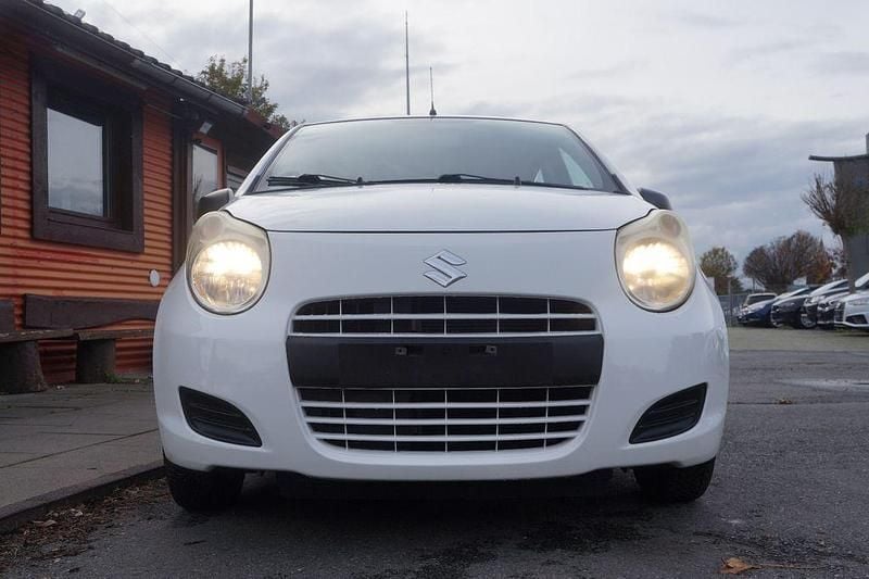 Gebraucht Suzuki Alto 68 PS (50 kW) 2010 Weiß Kleinwagen