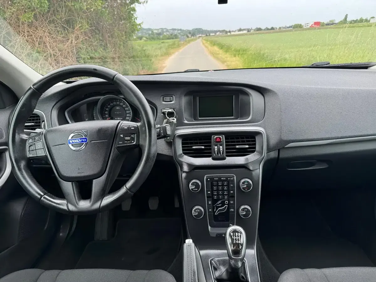 Gebraucht Volvo V40 114 PS (83 kW) 2013 Grau Limousine