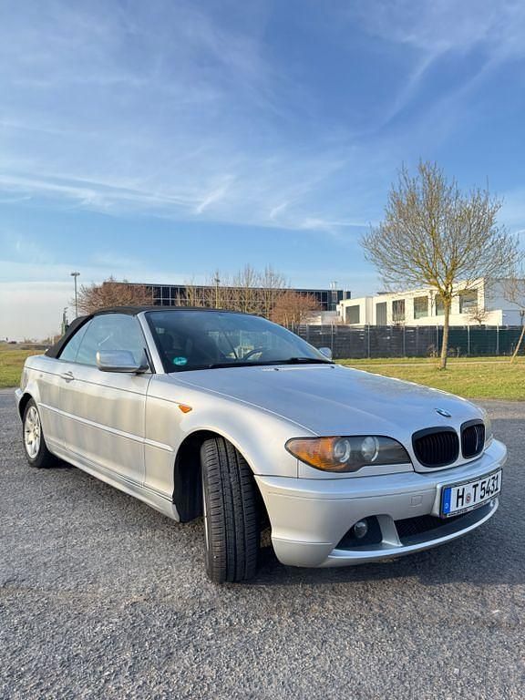Gebraucht BMW 318 Cabriolet 143 PS (105 kW) 2004 Silber Cabrio