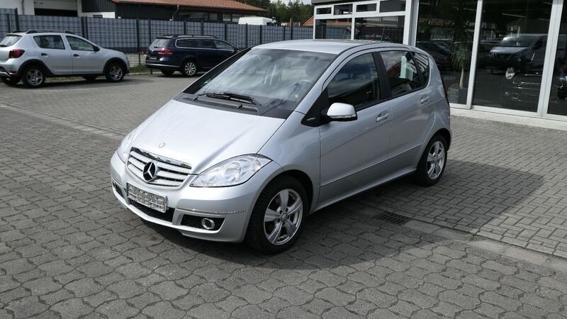 Gebraucht Mercedes A160 95 PS (69 kW) 2011 Silber Limousine