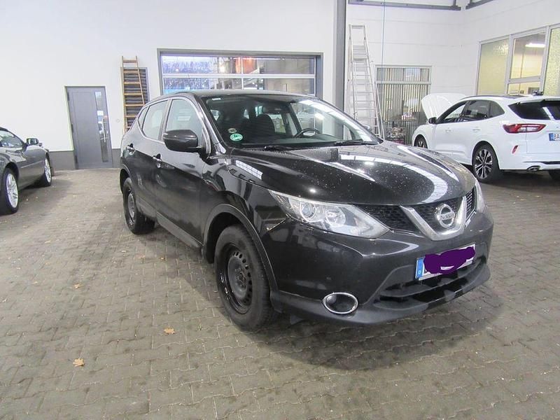 Gebraucht Nissan Qashqai Acenta 116 PS (85 kW) 2017 Schwarz SUV