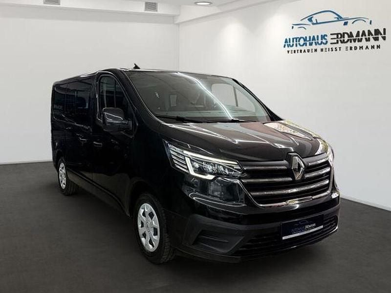 Gebraucht Renault Trafic 150 PS (110 kW) 2023 Schwarz Van / Kleinbus