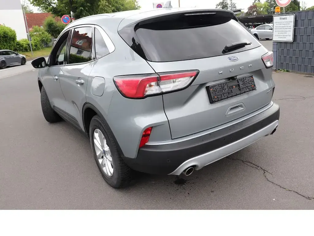 Gebraucht Ford Kuga 224 PS (164 kW) 2022 Silber SUV