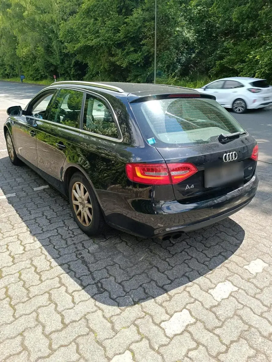 Gebraucht Audi A4 177 PS (130 kW) 2012 Schwarz Kombi