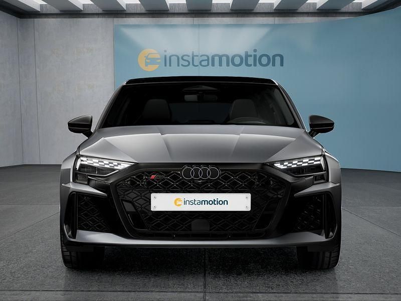 Neu Audi RS3 400 PS (294 kW) 2025 Grau Limousine