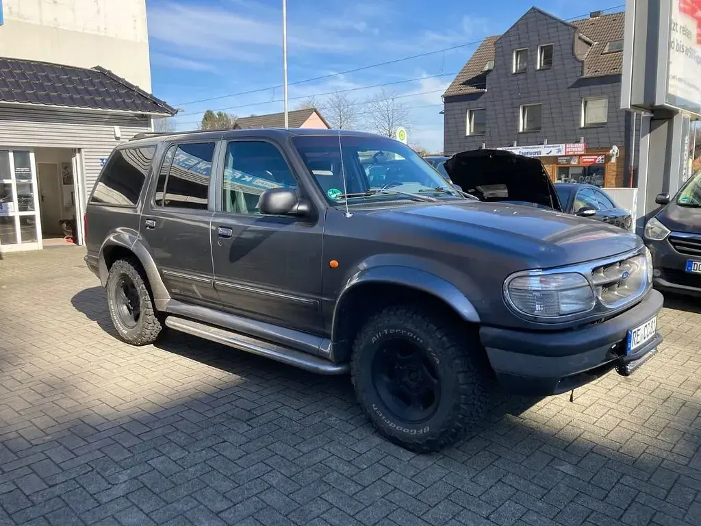 Gebraucht Ford Explorer 207 PS (152 kW) 1998 Grau SUV