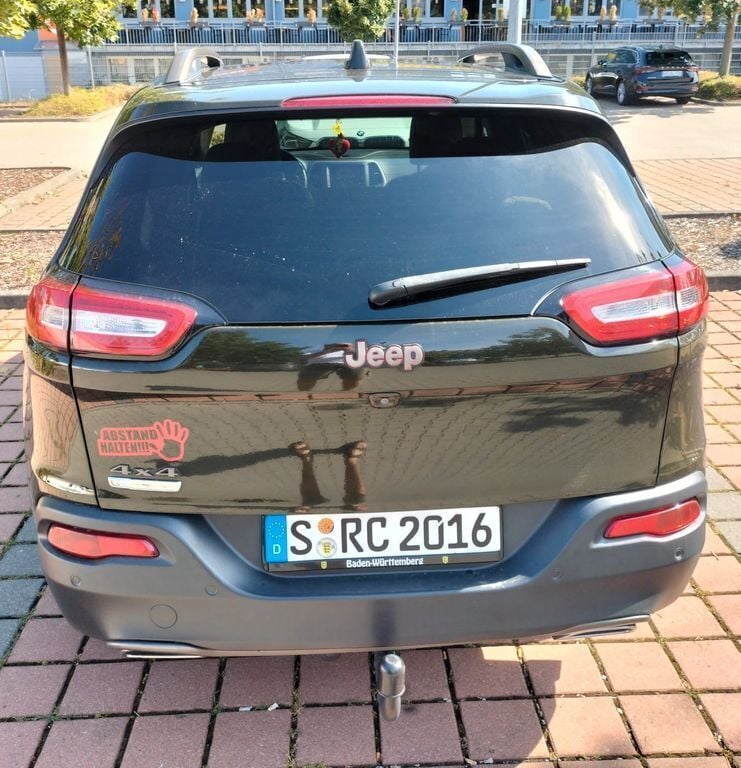 Grün Gebraucht 2016 Jeep Cherokee Limited SUV | 17.000 € (Teuer) - Bild 1/4
