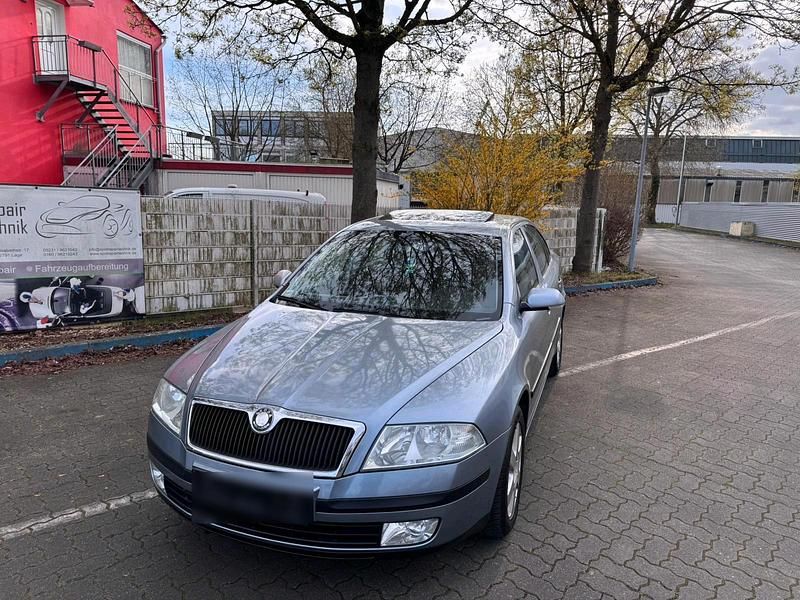 Gebraucht Skoda Octavia 116 PS (85 kW) 2005 Grau Limousine