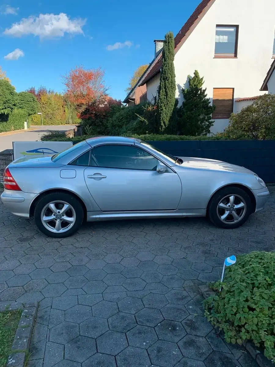 Gebraucht Mercedes SLK200 169 PS (124 kW) 2002 Silber Cabrio