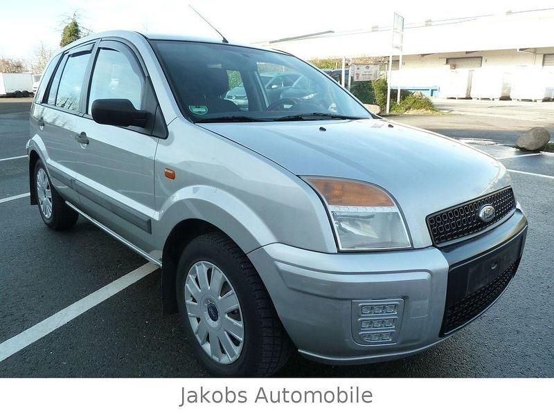 Gebraucht Ford Fusion 68 PS (50 kW) 2007 Silber Limousine