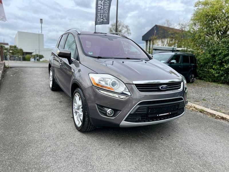Gebraucht Ford Kuga Titanium 140 PS (102 kW) 2012 Braun SUV