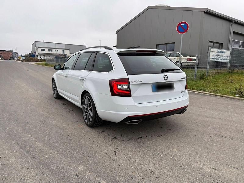 Gebraucht Skoda Octavia RS 230 PS (169 kW) 2017 Weiß Kombi