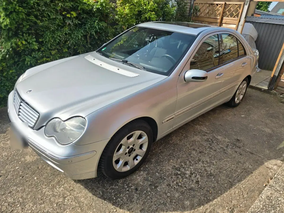 Gebraucht Mercedes C240 Elegance 170 PS (125 kW) 2000 Silber Kombi