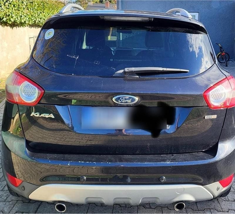 Gebraucht Ford Kuga 140 PS (102 kW) 2010 Schwarz SUV