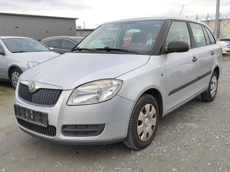 Gebraucht Skoda Fabia 60 PS (44 kW) 2009 Brilliantsilber metallic Kombi