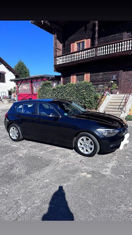 Schwarz Gebraucht 2012 BMW 118 Kleinwagen | 9.900 € (Fairer Preis) - Bild 1/4