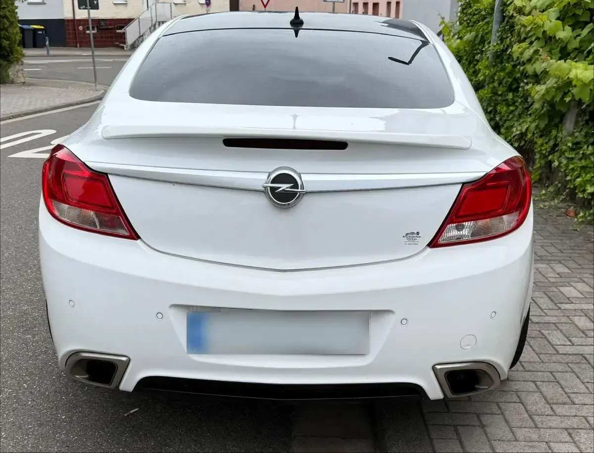 Gebraucht Opel Insignia OPC 325 PS (239 kW) 2009 Weiß Limousine