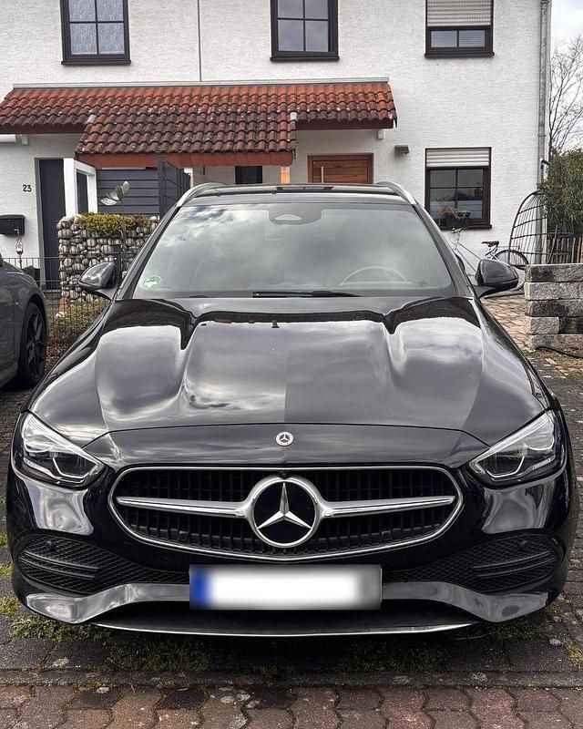 Gebraucht Mercedes C300e 313 PS (230 kW) 2024 Kombi