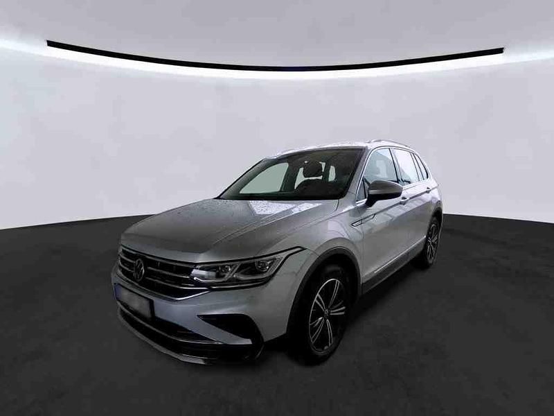 Silber Gebraucht 2022 VW Tiguan Elegance SUV | 27.890 € (Guter Preis) - Bild 1/4