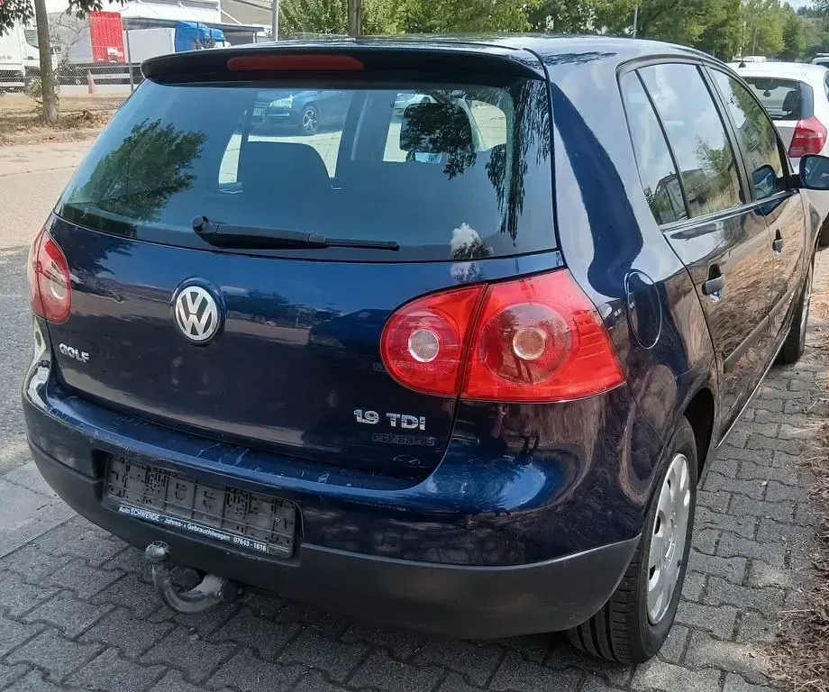 Gebraucht VW Golf IV 105 PS (77 kW) 2004 Blau Limousine