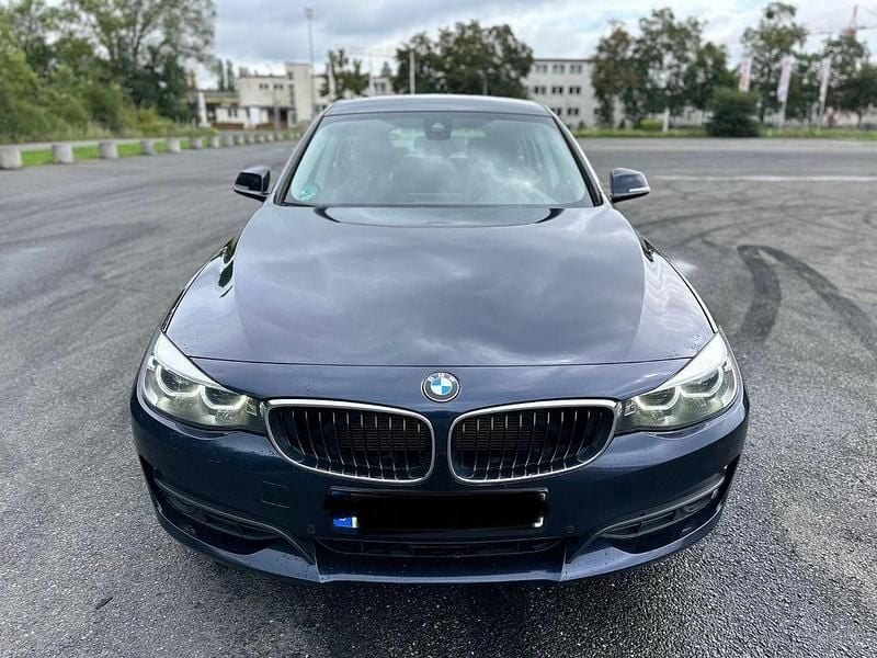 Gebraucht BMW 325 Gran Turismo Advantage 224 PS (164 kW) 2018 Blau Limousine