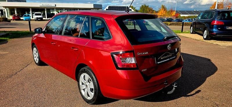 Gebraucht Skoda Fabia Ambition 90 PS (66 kW) 2015 Rot Kleinwagen