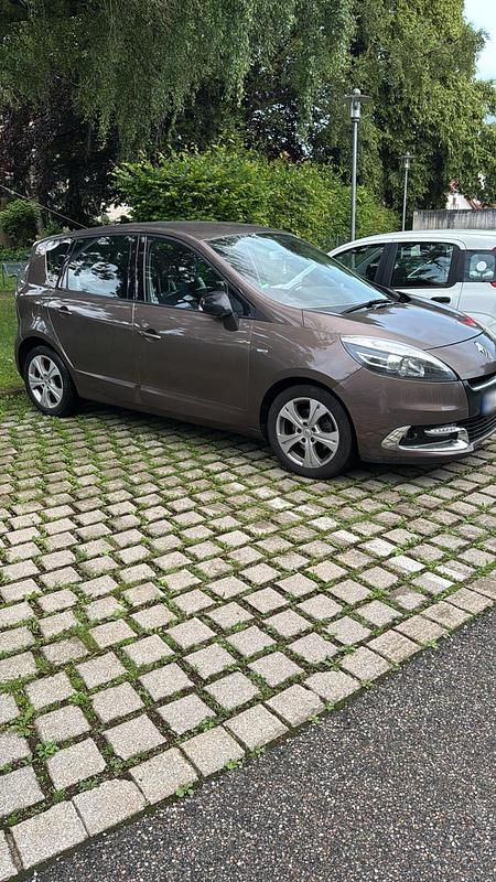 Gebraucht Renault Mégane 130 PS (95 kW) 2012 Braun Limousine