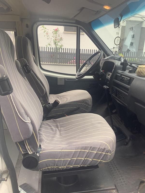 Second-hand Ford Transit 75 CP (55 kW) 1992 Monovolum