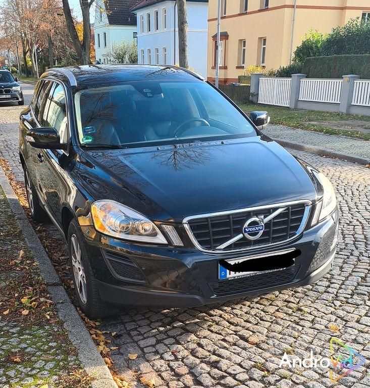 Schwarz Gebraucht 2012 Volvo XC60 Summum SUV | 9.600 € (Fairer Preis) - Bild 1/4