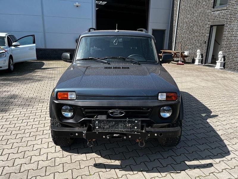 Brugt Lada niva 83 HK (61 kW) 2022 Grå SUV