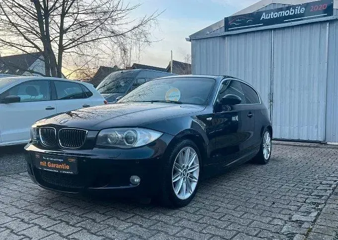 Gebraucht BMW 120 197 PS (144 kW) 2007 Schwarz Kleinwagen