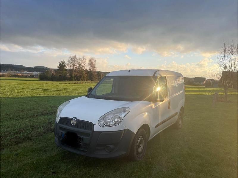 Weiß Gebraucht 2009 Fiat Doblò Van / Kleinbus | 2.500 € (Superpreis) - Bild 1/4