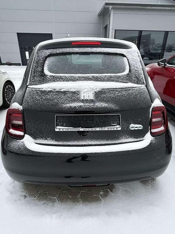 Gebraucht Fiat 500e Icon 86 kW (118 PS) 2022 Colore esterno (onyx schwarz) Cabrio