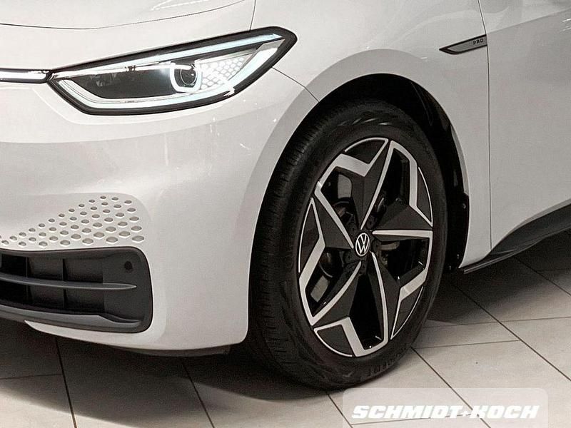 Gebraucht VW ID.3 Pro Performance 150 kW (204 PS) 2022 Weiß Kleinwagen