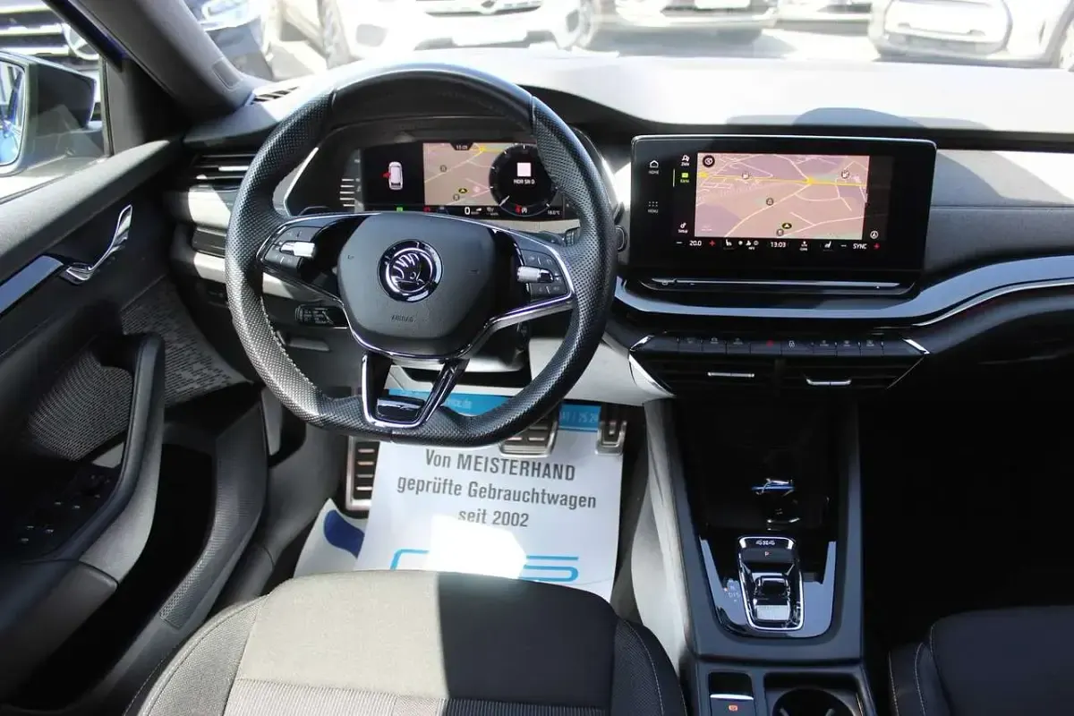 Gebraucht Skoda Octavia SportLine 190 PS (139 kW) 2023 Energyblau Kombi