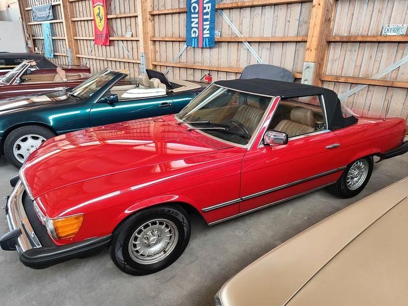 Second-hand Mercedes SL380 1985 Roșu Cabrio