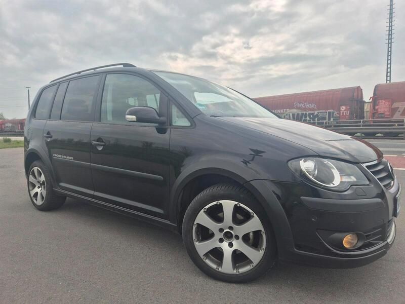 Schwarz Gebraucht 2009 VW Touran Van / Kleinbus | 4.300 € (Fairer Preis) - Bild 1/4
