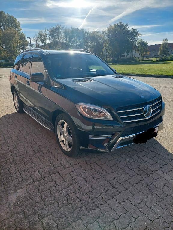 Gebraucht 2015 Mercedes ML350 SUV | 18.950 € (Fairer Preis) - Bild 1/4
