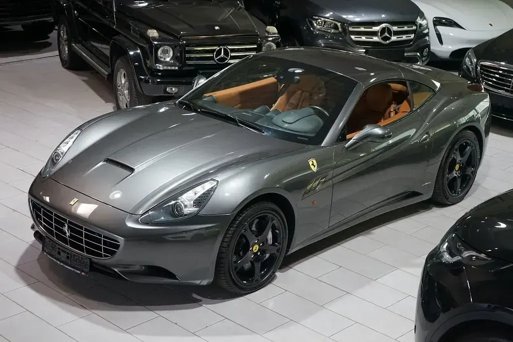 Gebraucht Ferrari California 460 PS (338 kW) 2010 Grau Cabrio
